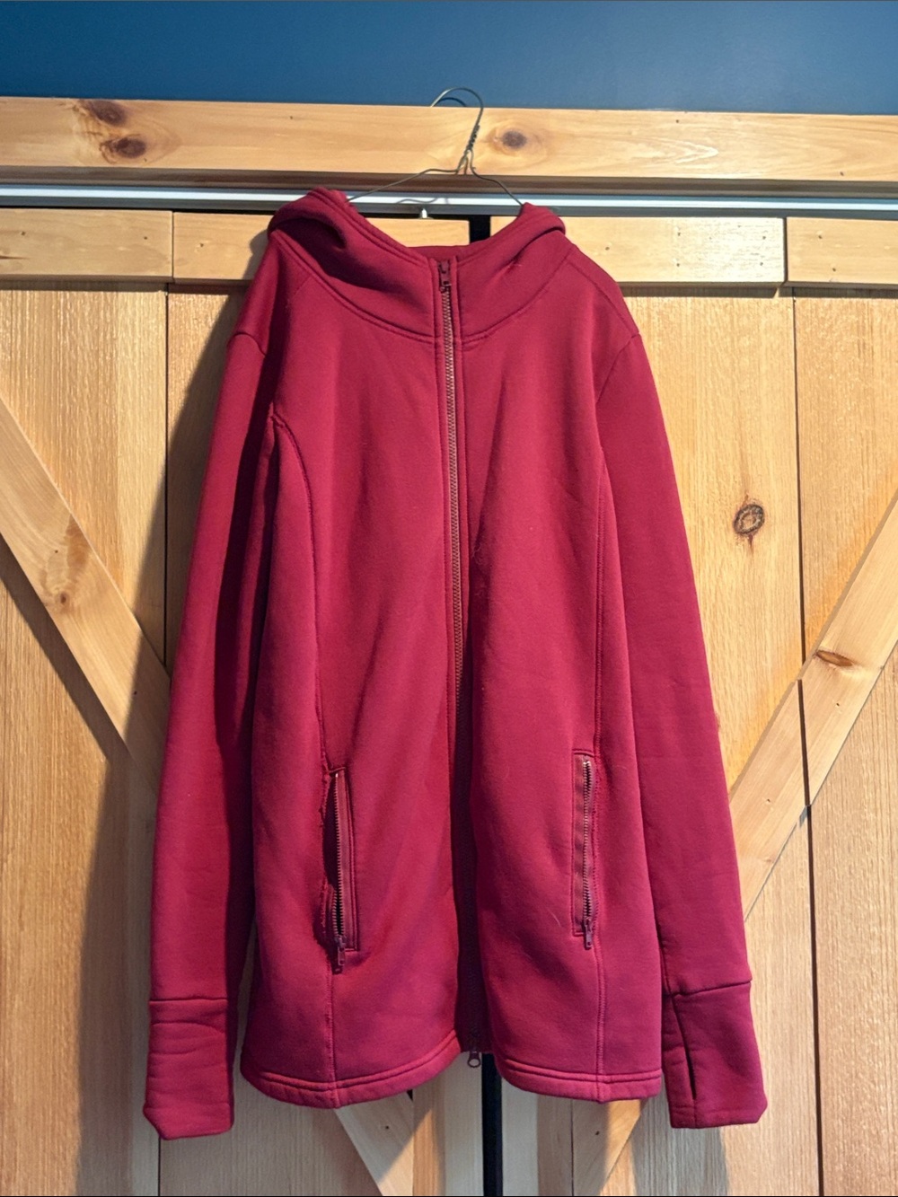 Medium Mountain Mama Red/Burgundy Zip-Up Hoodie Jacket